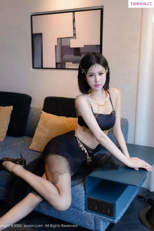   [XiuRen]高清写真图 2025.06.18 No.10427 奶芙酱-EVA 黑色内衣第10张图片